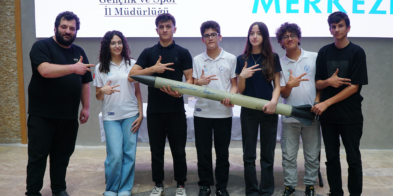 Rize'de roket tasarlayan liselilerin hedefi TEKNOFEST şampiyonluğu