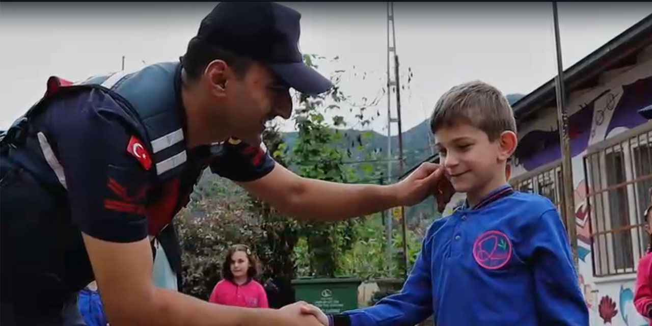 Rize İl Jandarma Komutanlığı'ndan Yeni Eğitim Yılına Destek