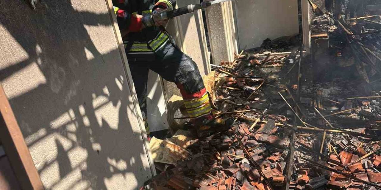 Sındırgı’da Ev Yangını Korkuttu