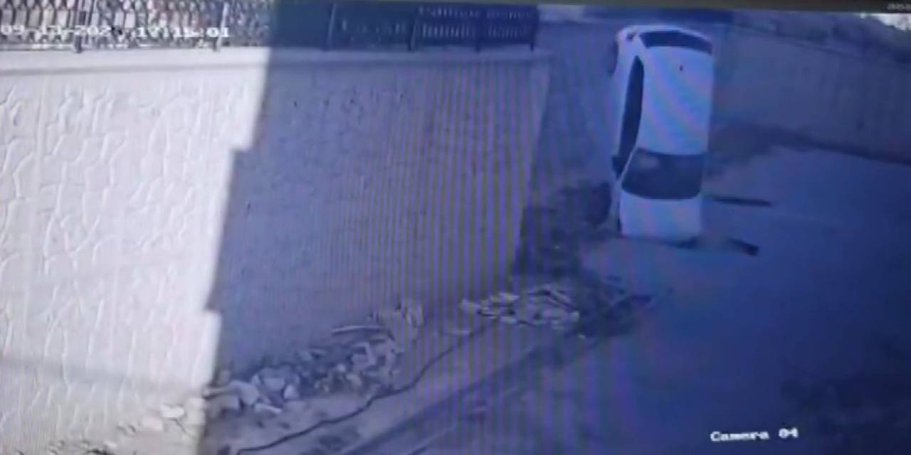 Otomobil, Metrelerce Yükseklikten Yere Çakıldı: 1 Yaralı