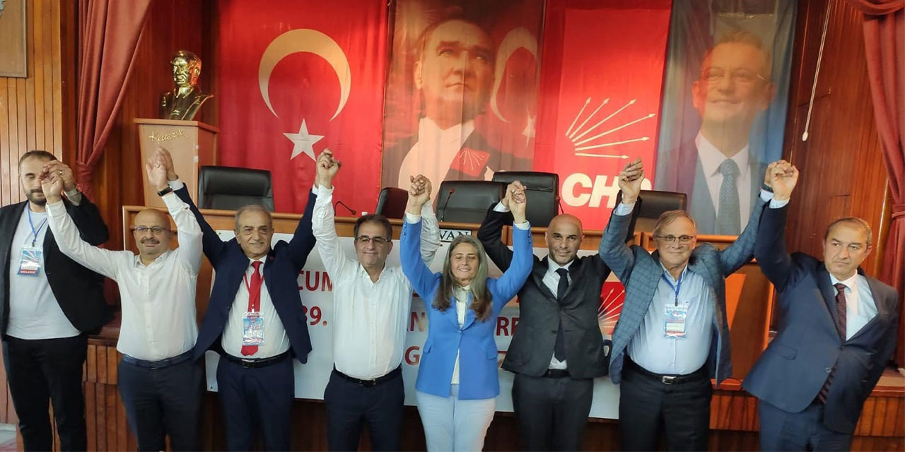 CHP Rize Merkez İlçe Başkanlığı'nda Necati Topaloğlu Yeniden Başkan Seçildi