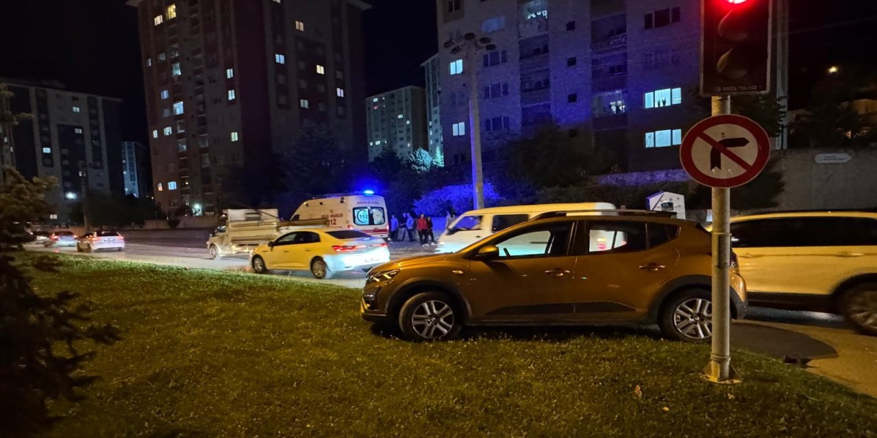 Kastamonu'da 2 otomobil ile 1 kamyon çarpıştı: 5 yaralı