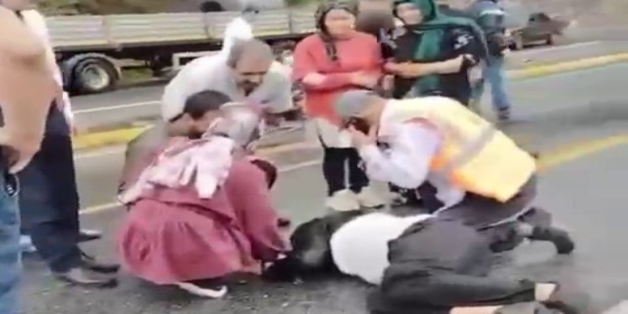 Otomobilin çarptığı 2 yol yapım işçisi yaralandı