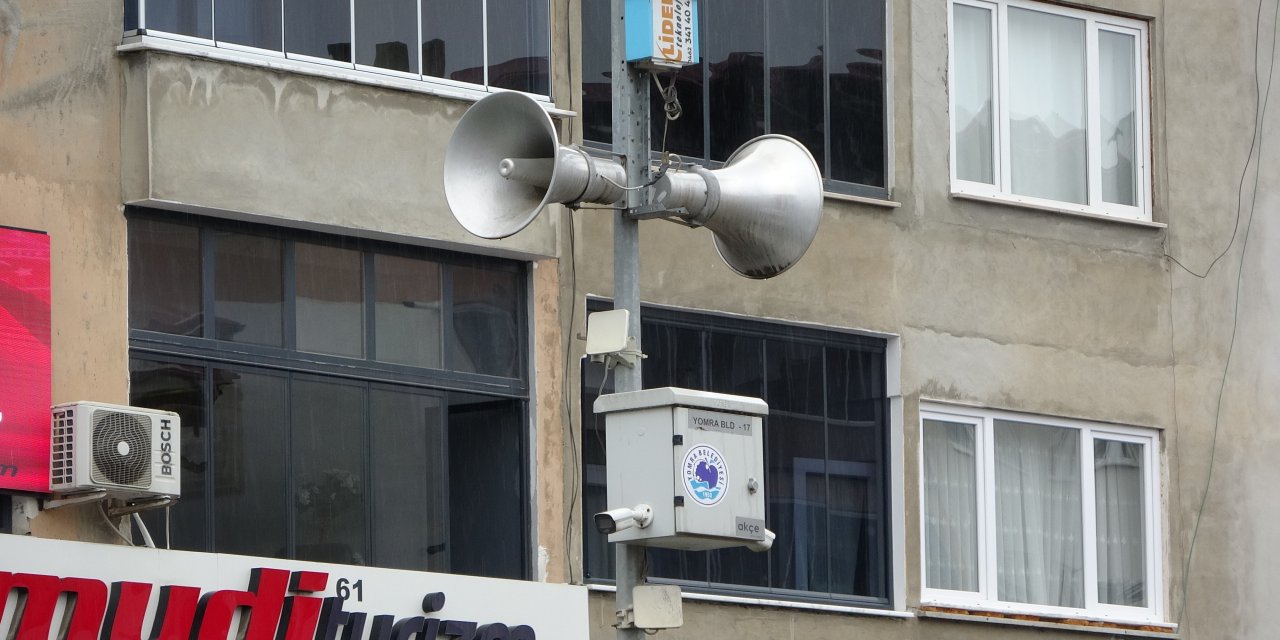 Hoparlörler susuyor, SMS konuşuyor