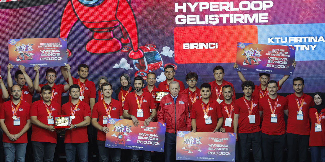 KTÜ Fırtına Creatiny Takımı’nın Ödülünü Cumhurbaşkanı Erdoğan Takdim Etti