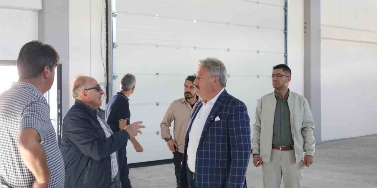 Melikgazi Belediyesi Çiftçiye Ve Tarıma Destek Olmaya Devam Ediyor