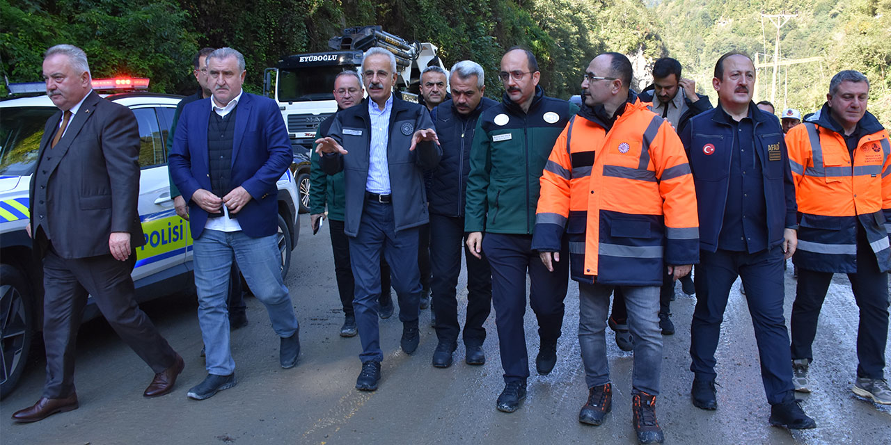 Bakanlar Uraloğlu ve Bak, Çamlıhemşin-Ayder Yaylası yolunda devam eden çalışmaları inceledi