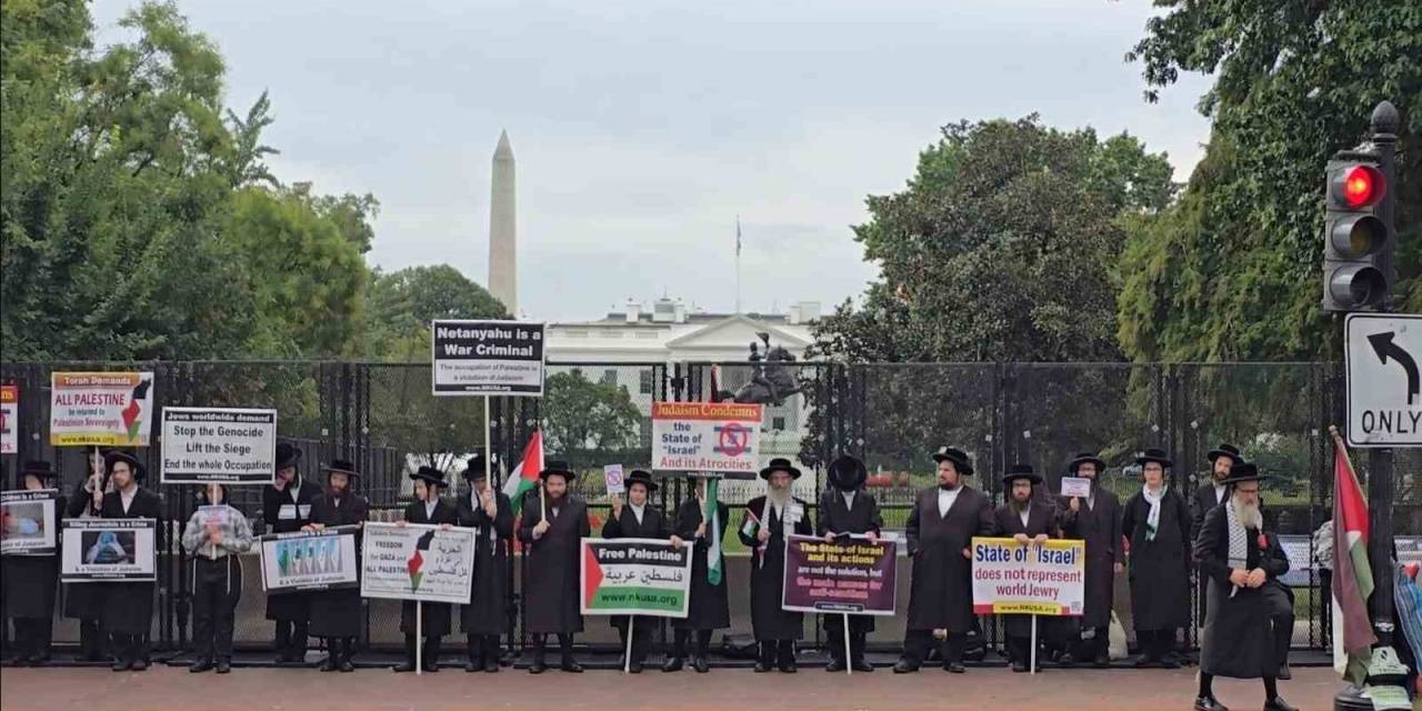 Netanyahu, Beyaz Saray Önünde Protesto Edildi