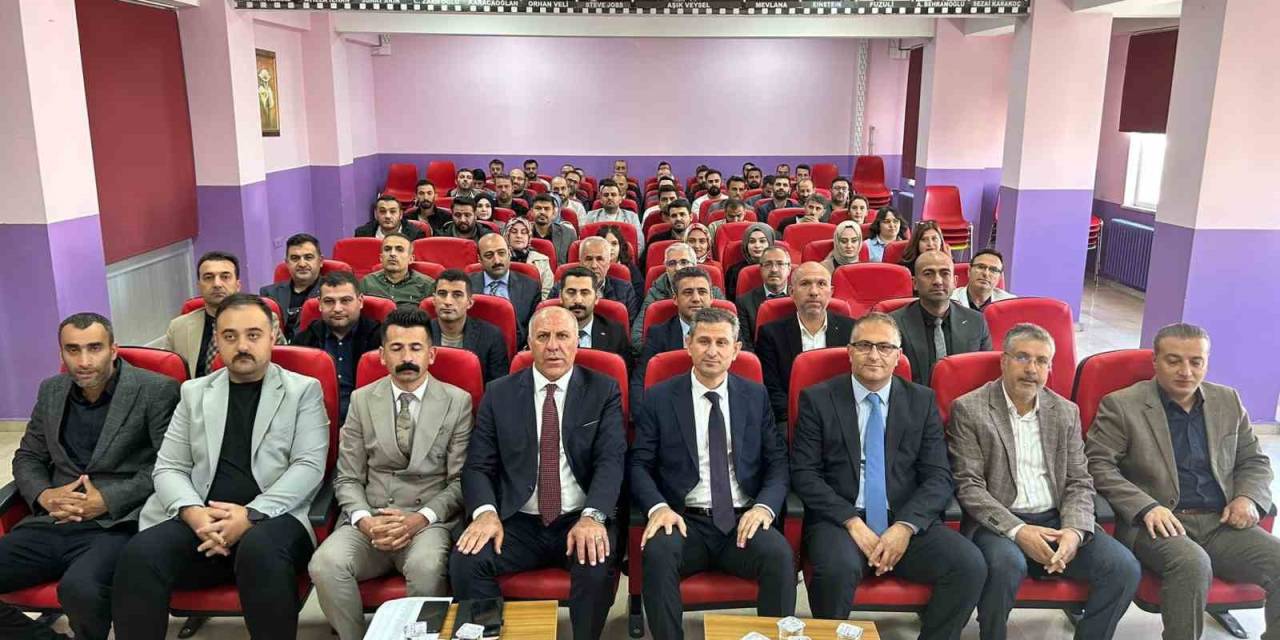 Bulanık’ta Okul Müdürleri İstişare Toplantısında Bir Araya Geldi