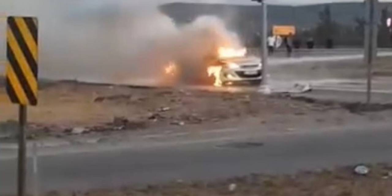 Osmaniye’de Otomobil Alev Topuna Döndü