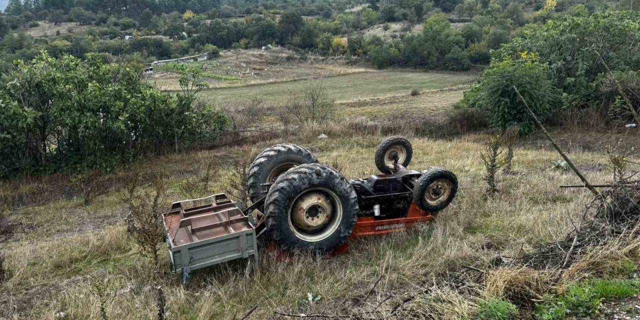 Dursunbey’de Traktör Devrildi