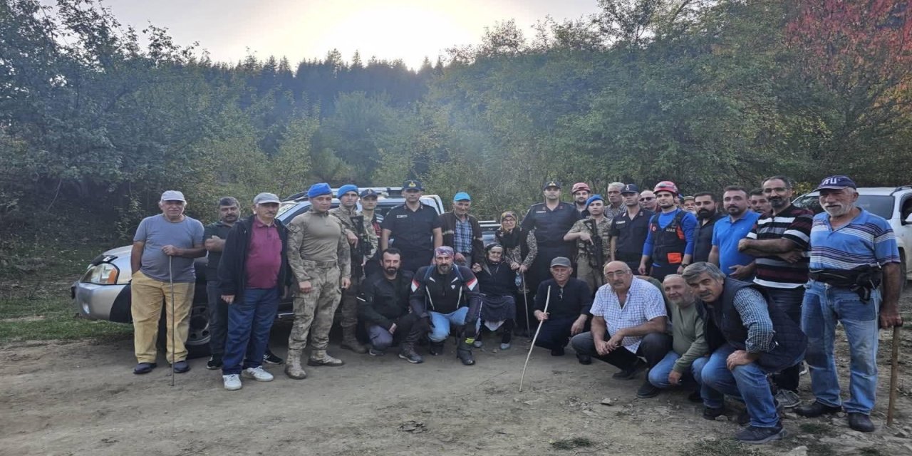 Artvin’de kaybolan Alzheimer hastası yaşlı kadın bulundu