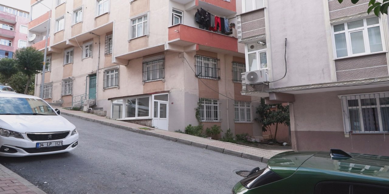 Sultangazi'de balkondan düşen kadın ağır yaralandı; eşi tutuklandı