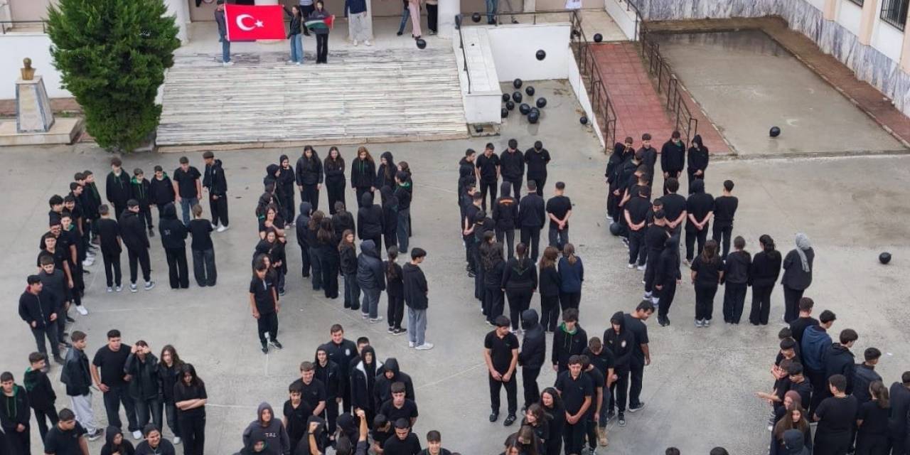 Köşk’te Öğrenciler Gazze’yi Unutmadı