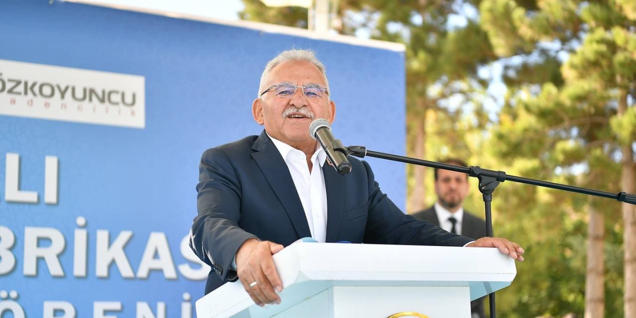 Başkan Büyükkılıç, Türkiye’nin En Çok Konuşulan 10 Siyasetçisinden Biri Oldu