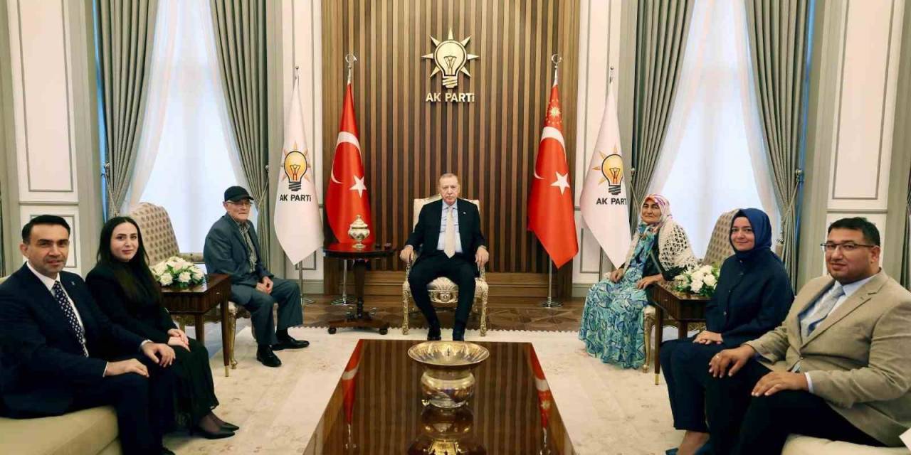Cumhurbaşkanı Erdoğan, Mersinli Şehit Ailesini Kabul Etti