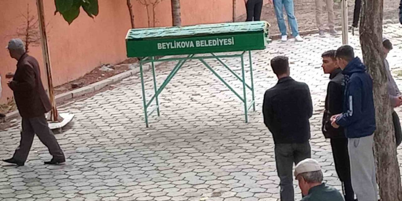 Okulda Fenalaşan 7 Yaşındaki Çocuk Hayatını Kaybetti