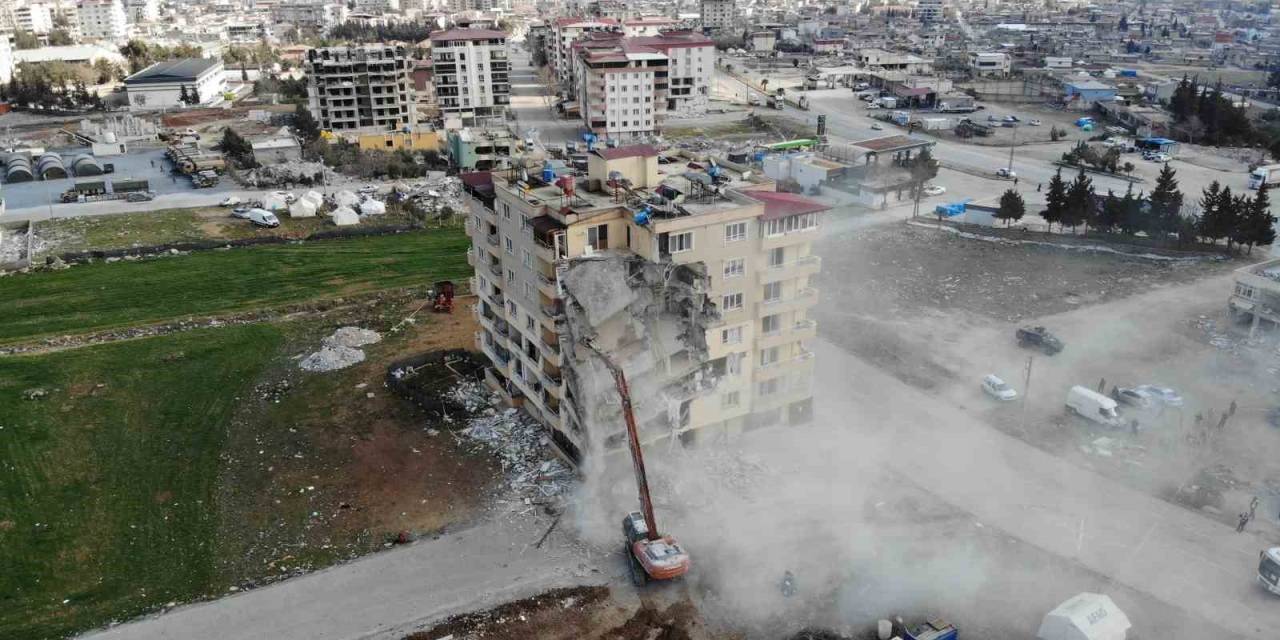 Gaziantep’te 67 Kişinin Öldüğü Yunus Kaya Apartmanı Müteahhidine 13 Yıl Ceza