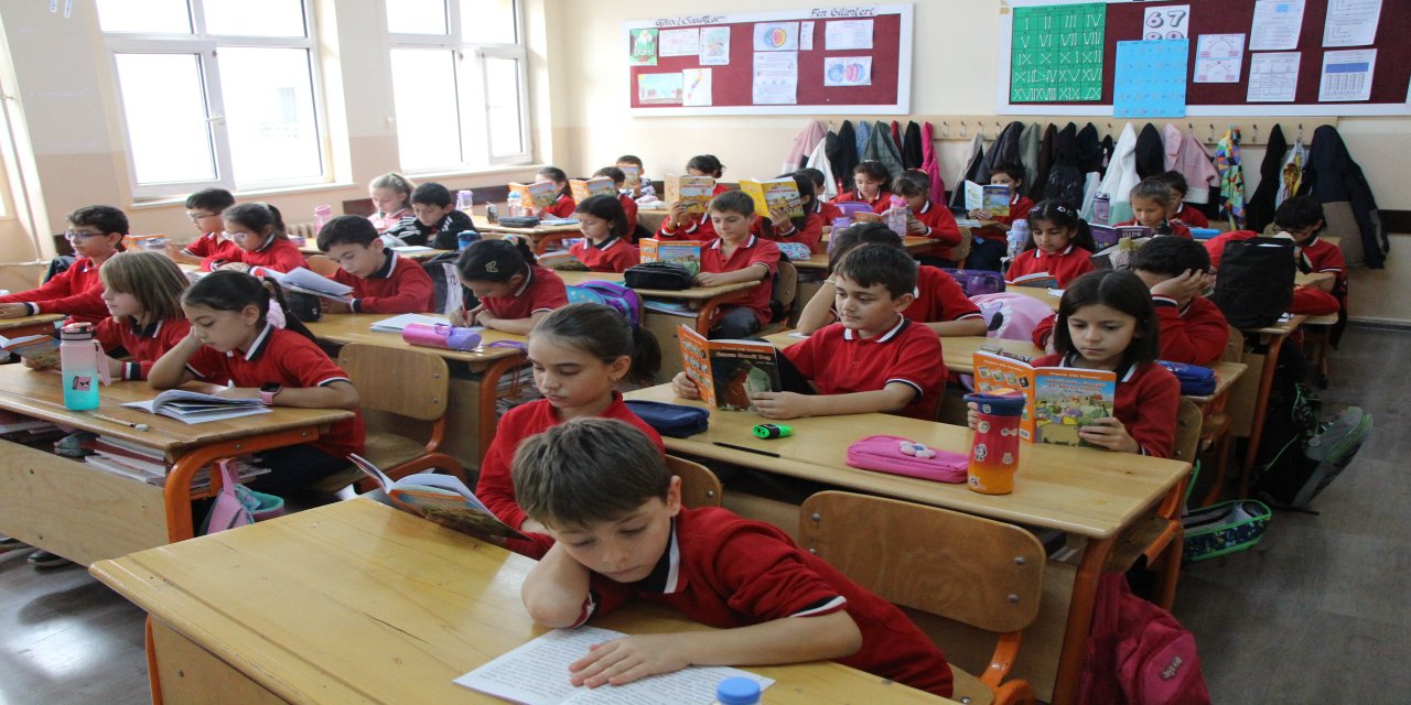 Amasya'da 53 binden fazla öğrenci için eş zamanlı kitap saati