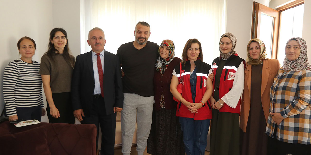 Rize'deki Heyelan Kazazedelerine Psikososyal Destek