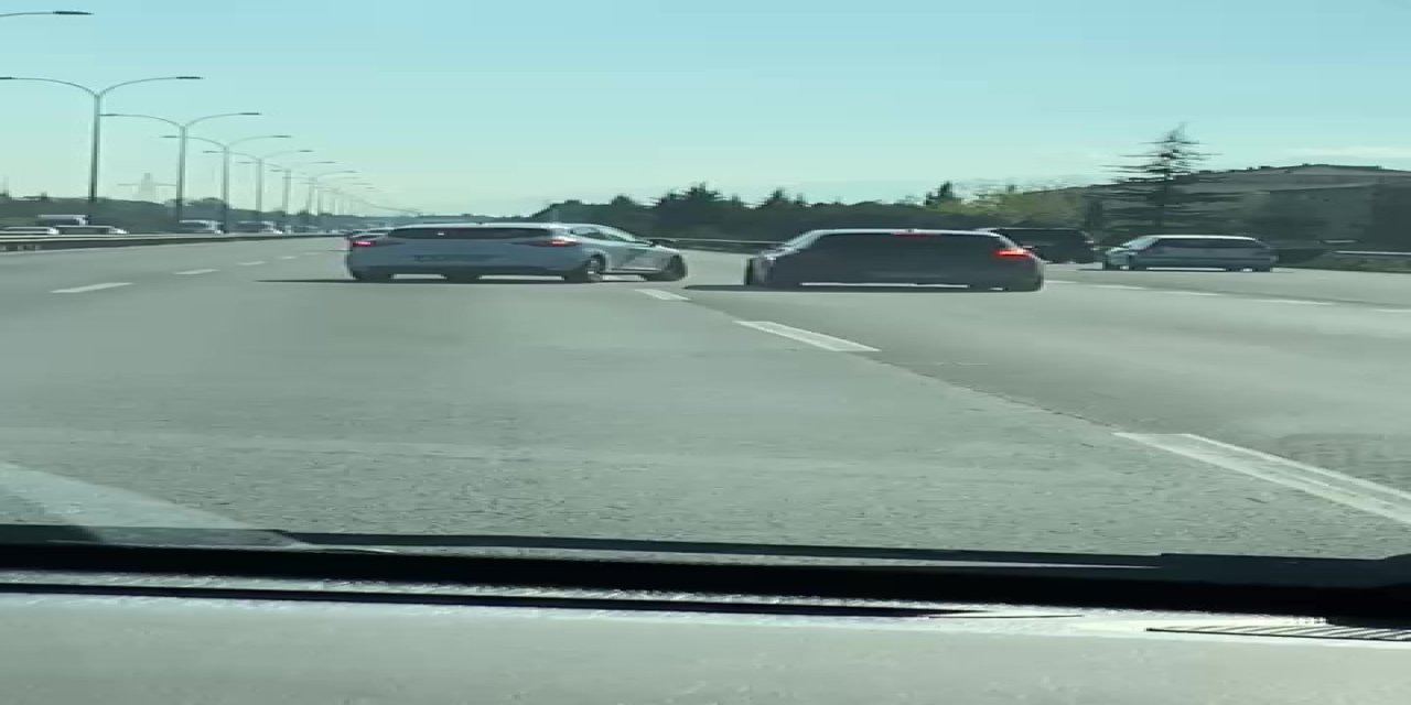 TEM Otoyolu'nda maganda dehşeti: Bebekli otomobili sıkıştırdı, 5 araç birbirine girdi