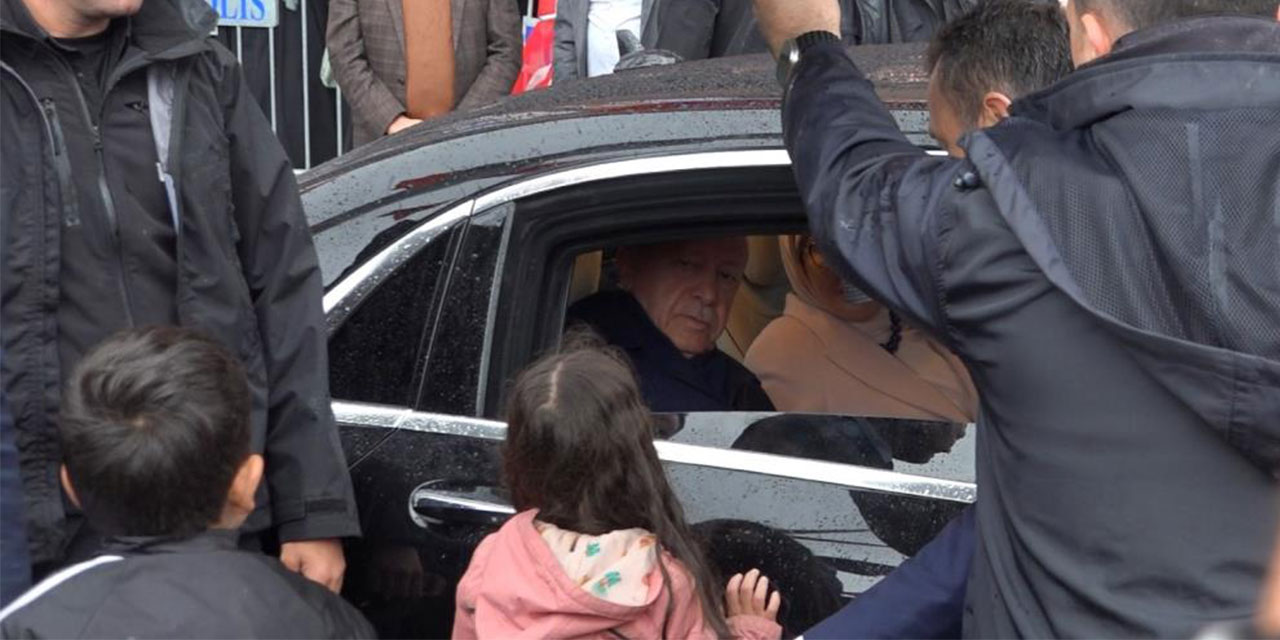 Cumhurbaşkanı Erdoğan Rize’den ayrıldı