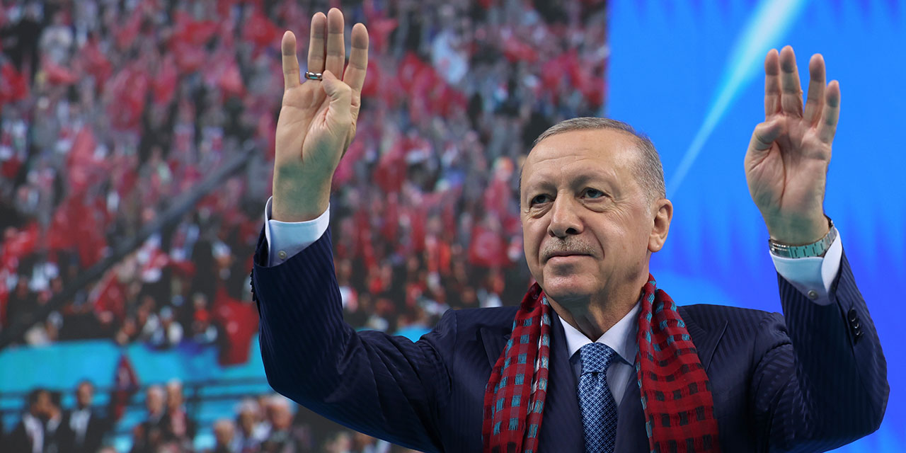 Cumhurbaşkanı Erdoğan: "Deniz üzerine 3. Havalimanı’mızı Trabzon’a inşa edeceğiz"