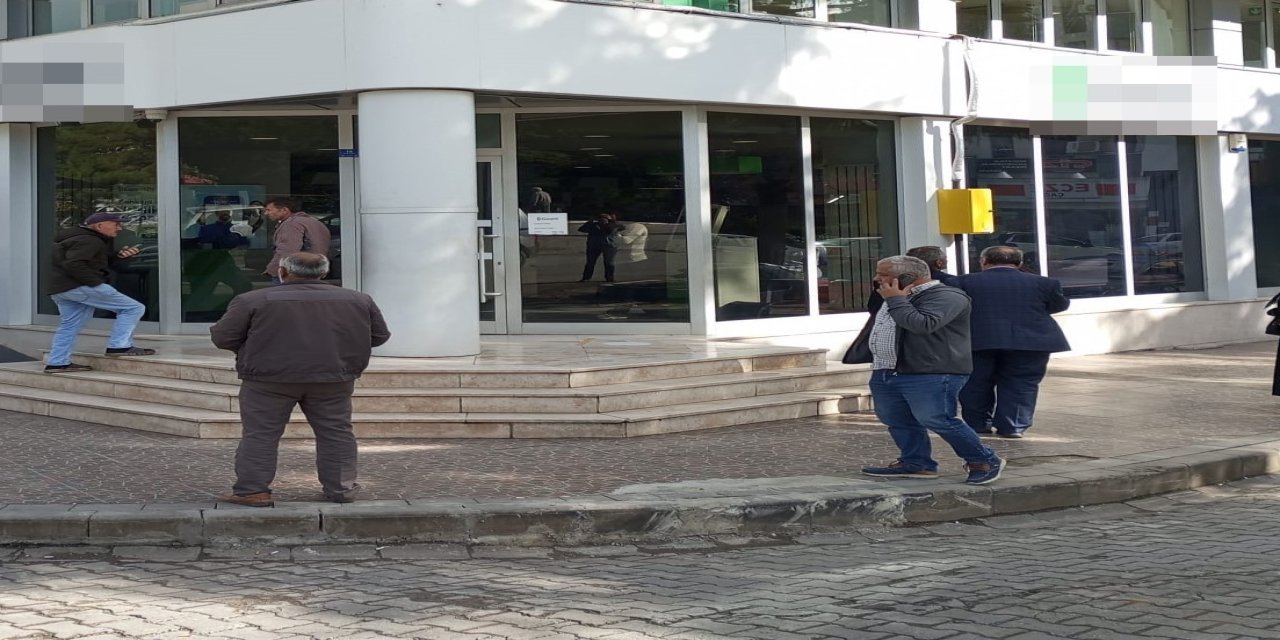 Kurusıkı tabancayla banka soyan şüpheli, yakalandı