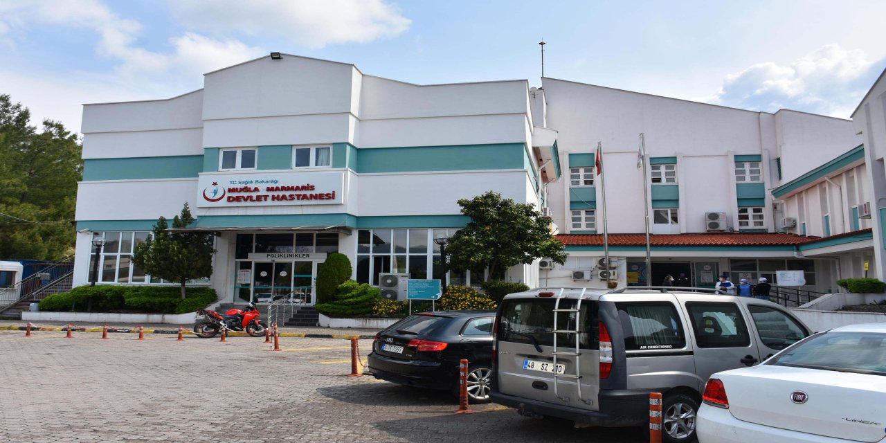 Denizde boğulma tehlikesi geçiren emekli albay, hastanede öldü