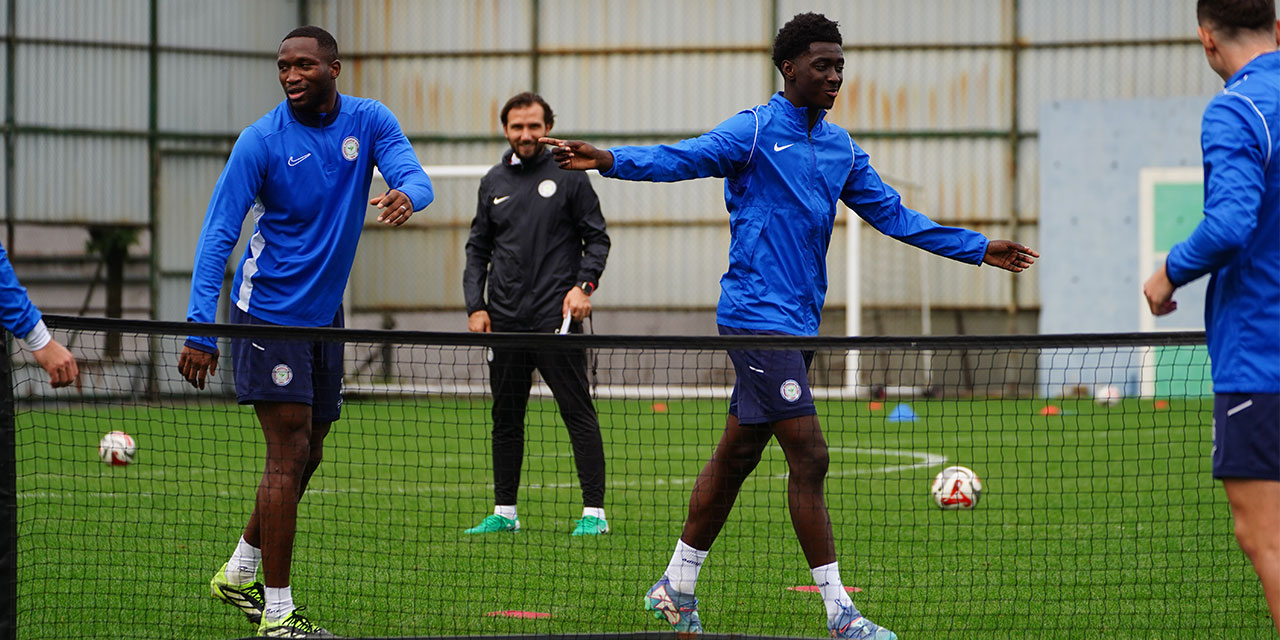 Çaykur Rizespor'da Karadeniz Derbisi Hazırlıkları Sürüyor