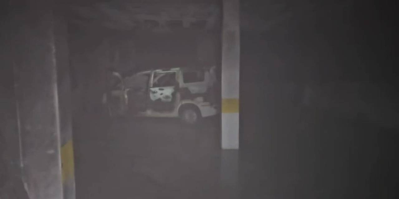 Otoparktaki Araç Alev Aldı, Bina Tahliye Edildi