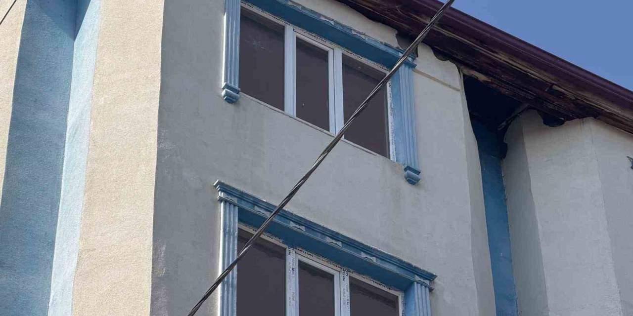 Iğdır’da 5 Katlı Binaya Ateş Açıldı, Bina Sakinleri Panik Yaşadı