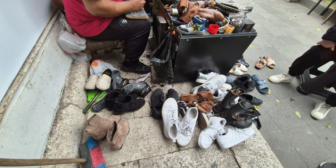 Yazın terlik susturuyor, kışın bot konuşturuyor