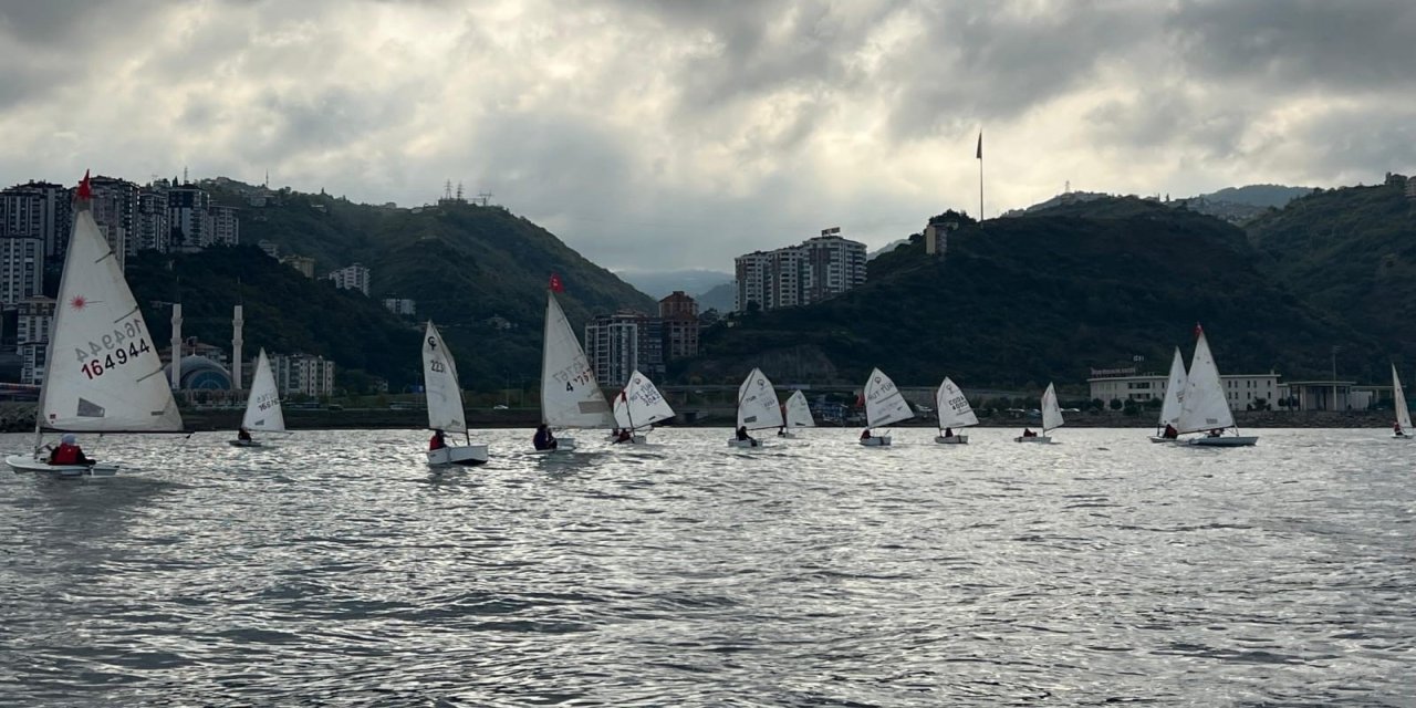 29 Ekim Cumhuriyet Bayramı Yelken Yarışları yapıldı