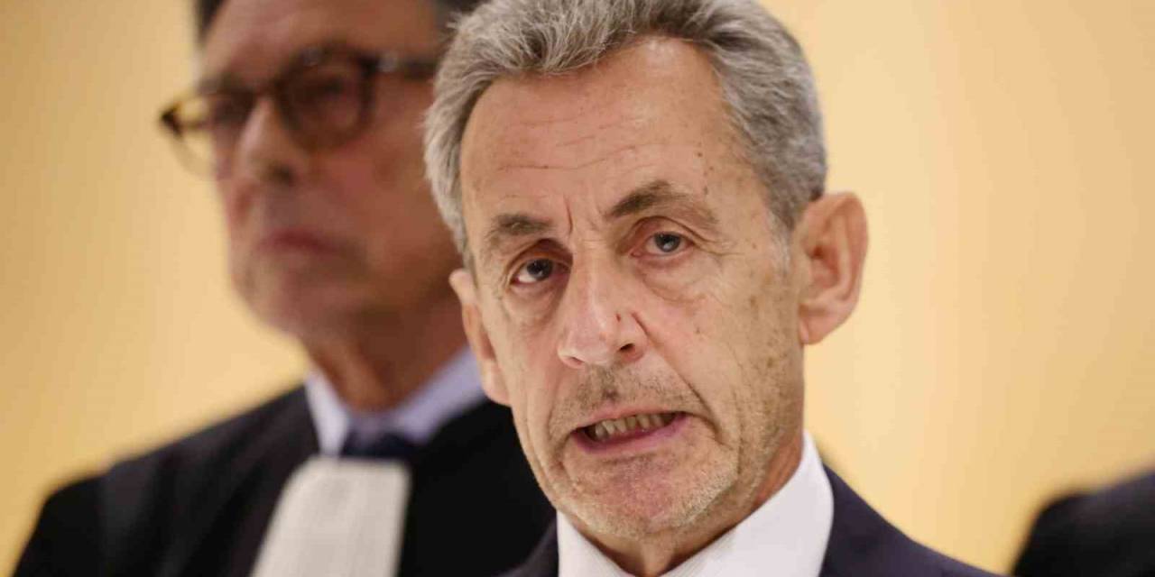 Fransa’nın Eski Cumhurbaşkanı Sarkozy Yarın Cezaevine Girecek