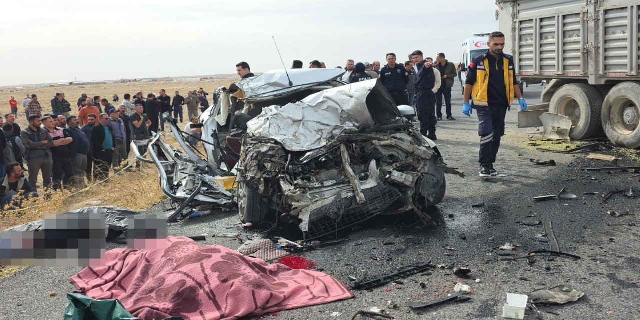 Aksaray'da kamyon ile otomobil çarpıştı: 3 kardeş öldü