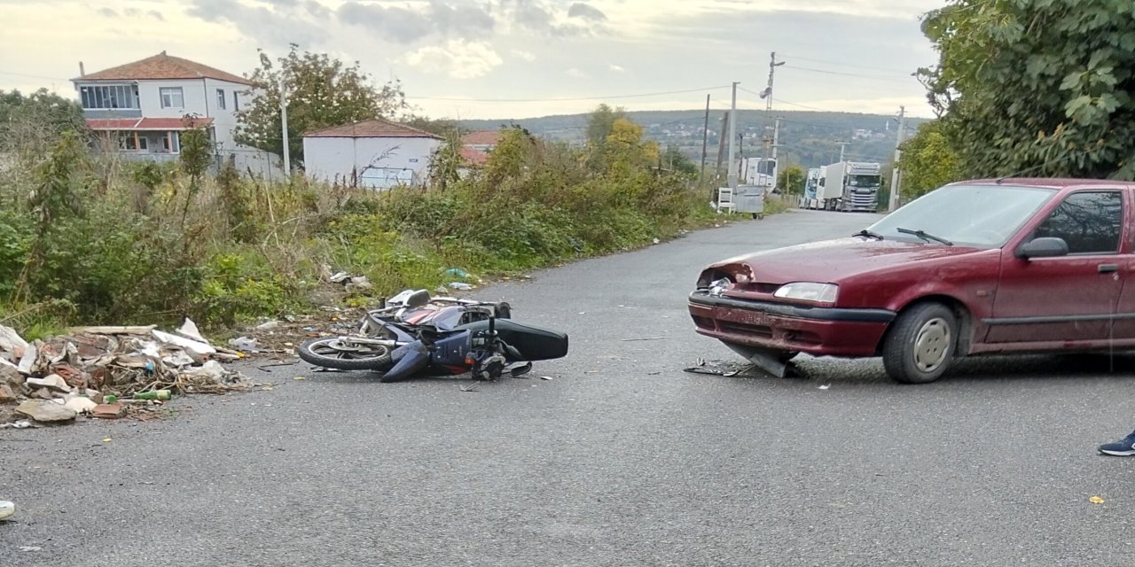 Bafra'da otomobil ile motosiklet çarpıştı: 1 yaralı
