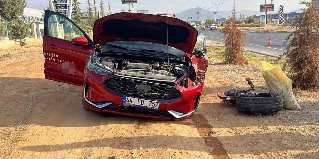 Malatya’da İki Otomobil Çarpıştı: 2 Yaralı