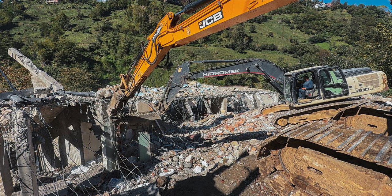 Rize'de Fırtına Vadisi’nde 70 Bungalov Kaldırıldı