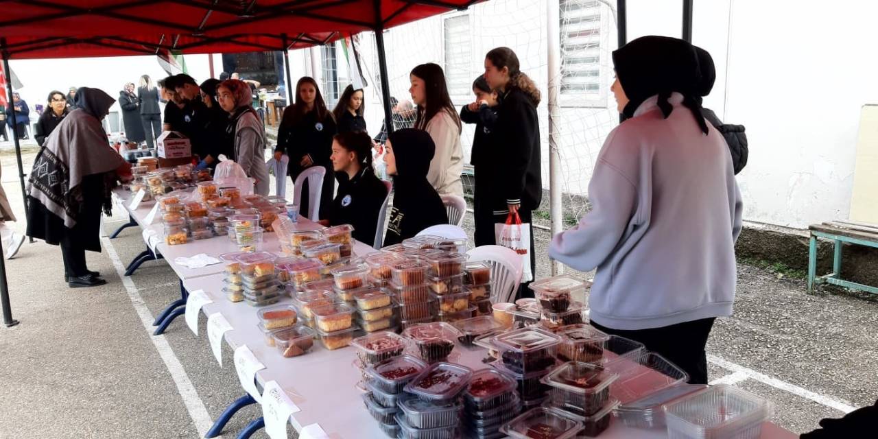 Mudurnu İmam Hatip Lisesi Öğrencilerinden Gazze’ye Anlamlı Destek: 70 Bin Lira Toplandı