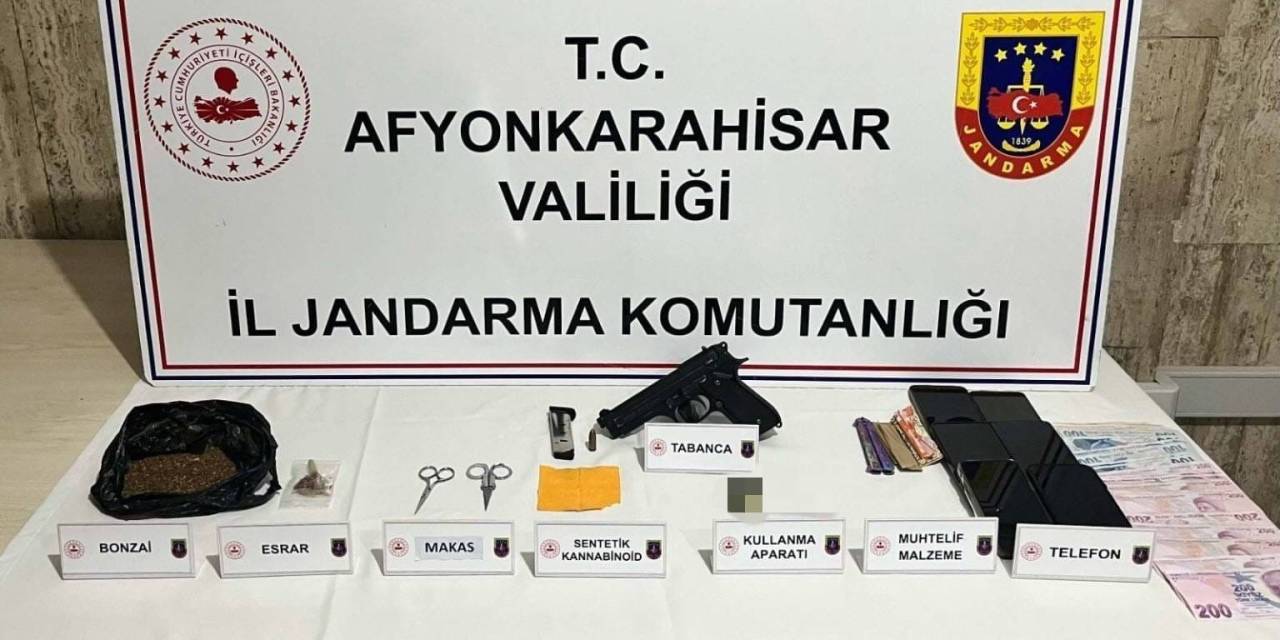 Uyuşturucu Operasyonunda 4 Kişi Gözaltına Alındı