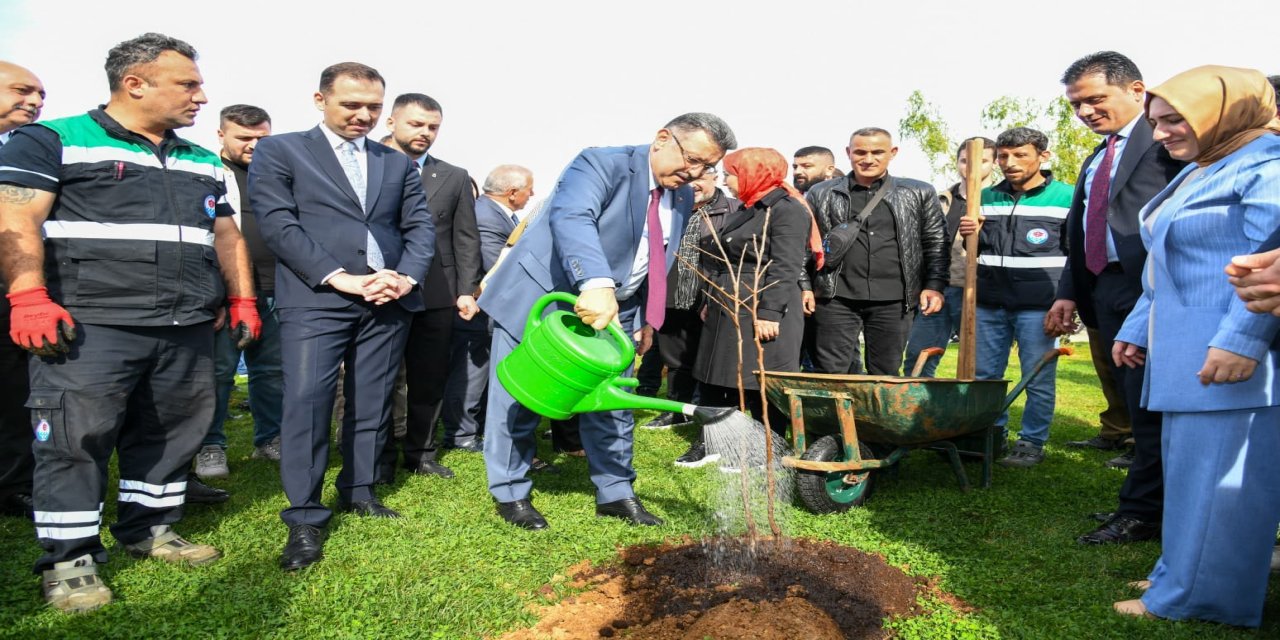 Unutulmaya ve kaybolmaya yüz tutmuş meyve türlerinin fidanları üretici ile buluşturuldu
