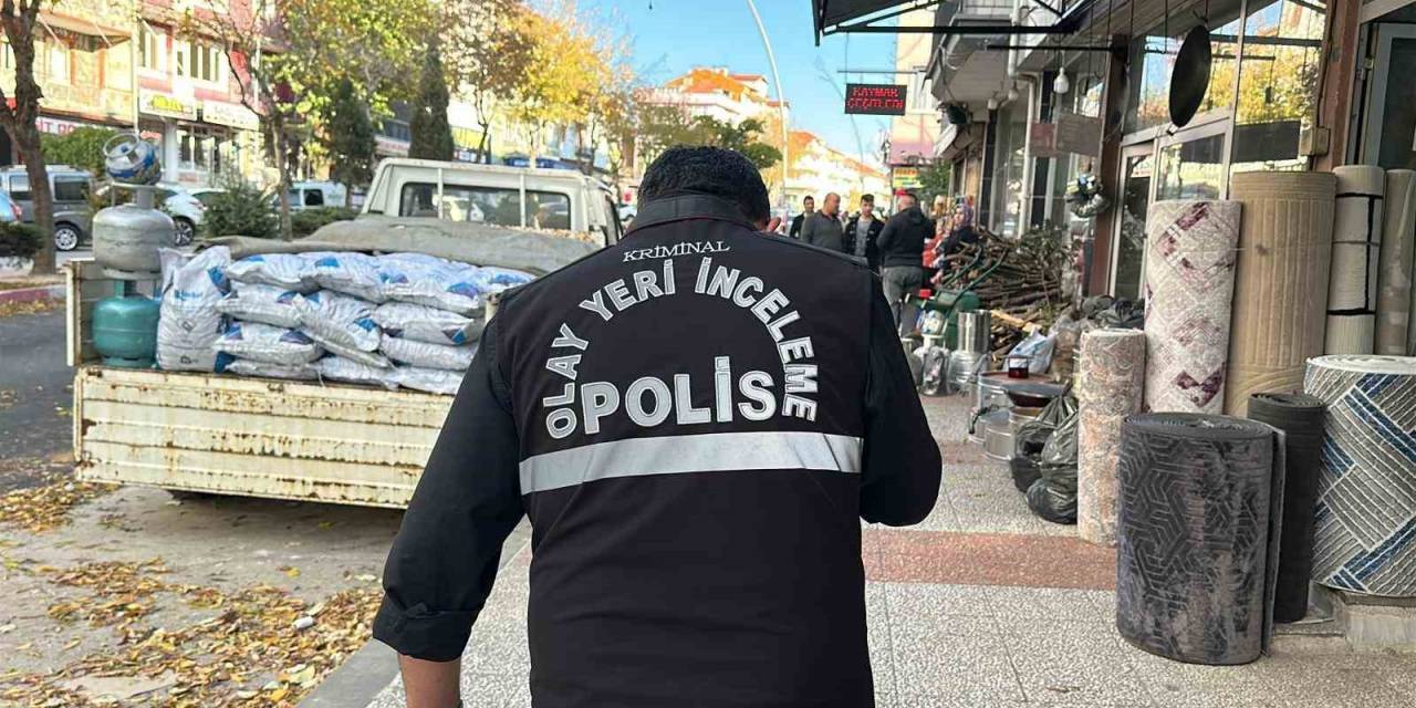 Uşak’ta Bıçaklı Kavga: 1 Ağır Yaralı