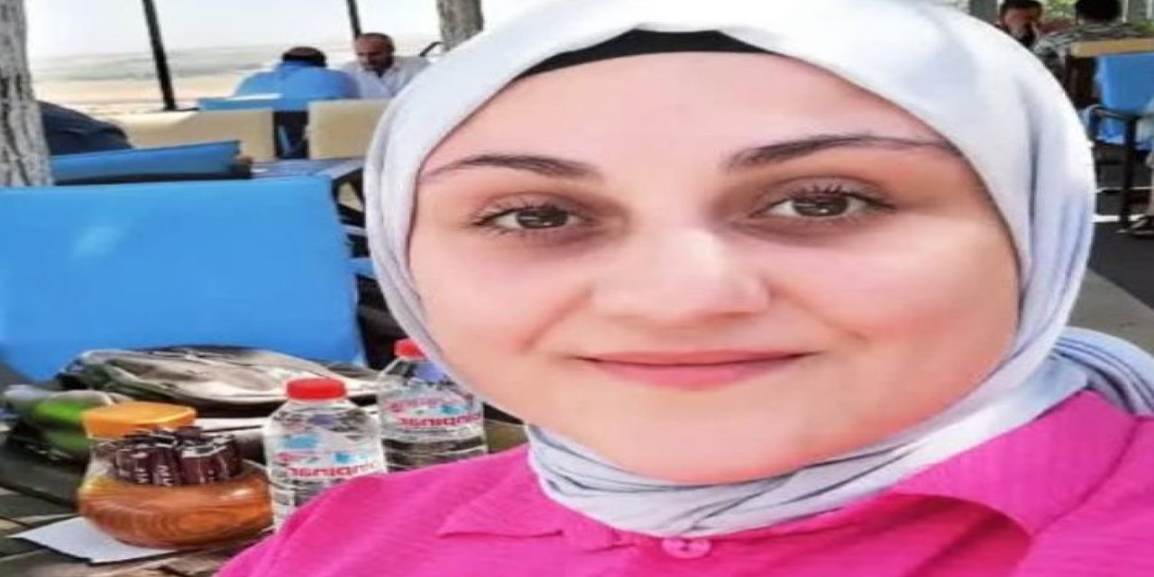 TIR ile otomobil çarpıştı; hemşire Sümeyye öldü