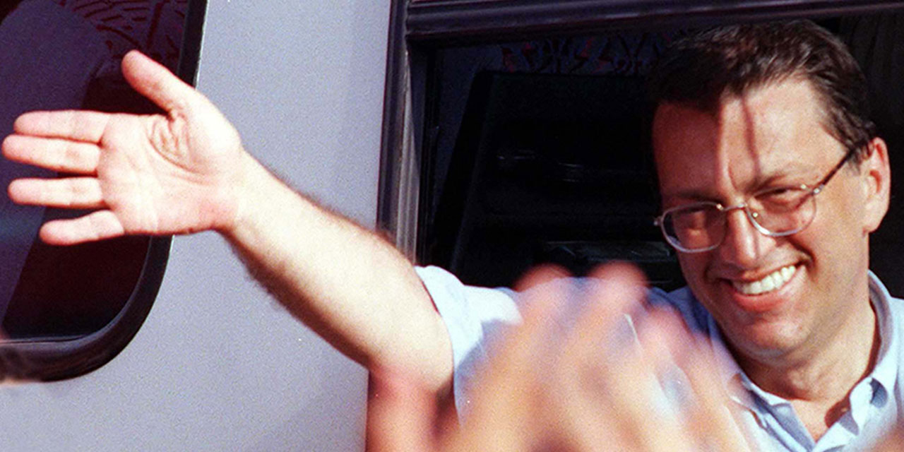 Eski Başbakan Mesut Yılmaz kabri başında anıldı