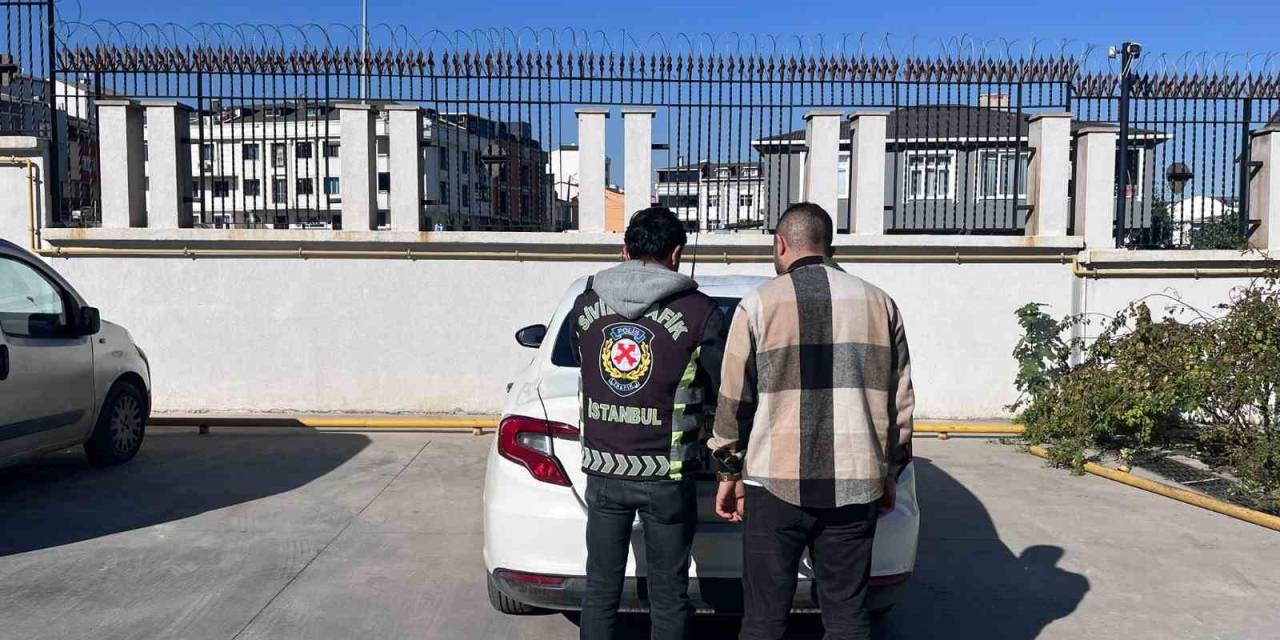 Arnavutköy’de, Kırmızı Işıkta Geçip Karşıya Geçen Çocukları Tehlikeye Atan Sürücü Yakalandı