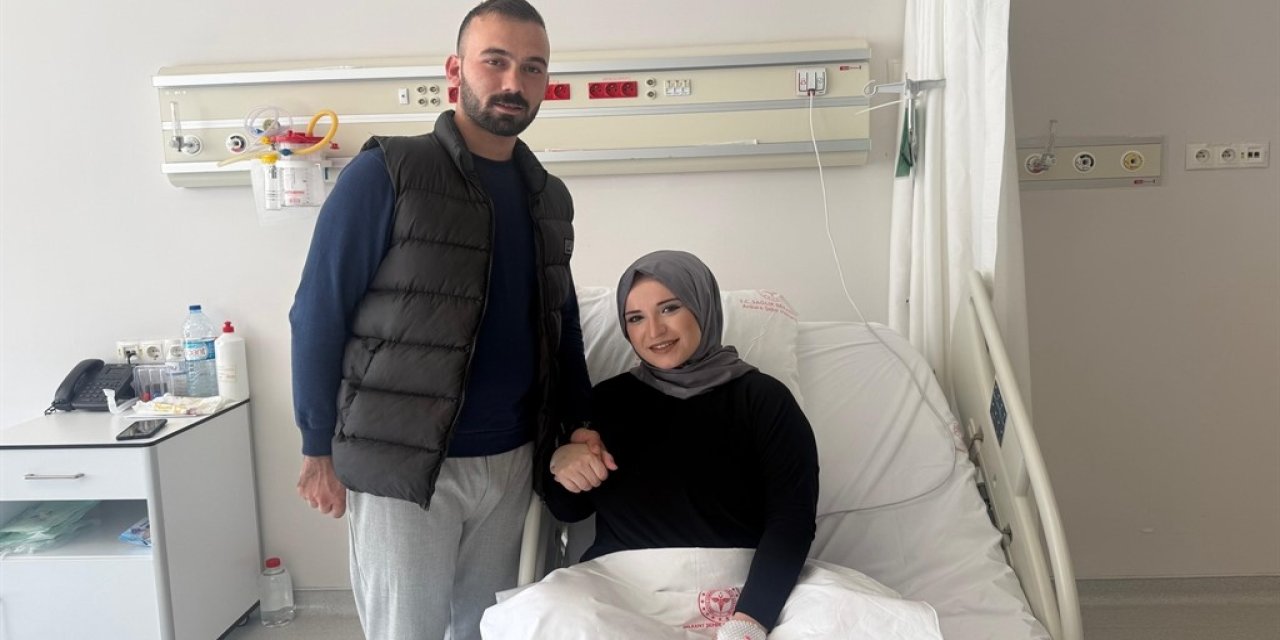 24 haftalık bebeğe anne karnında omurilik ameliyatı