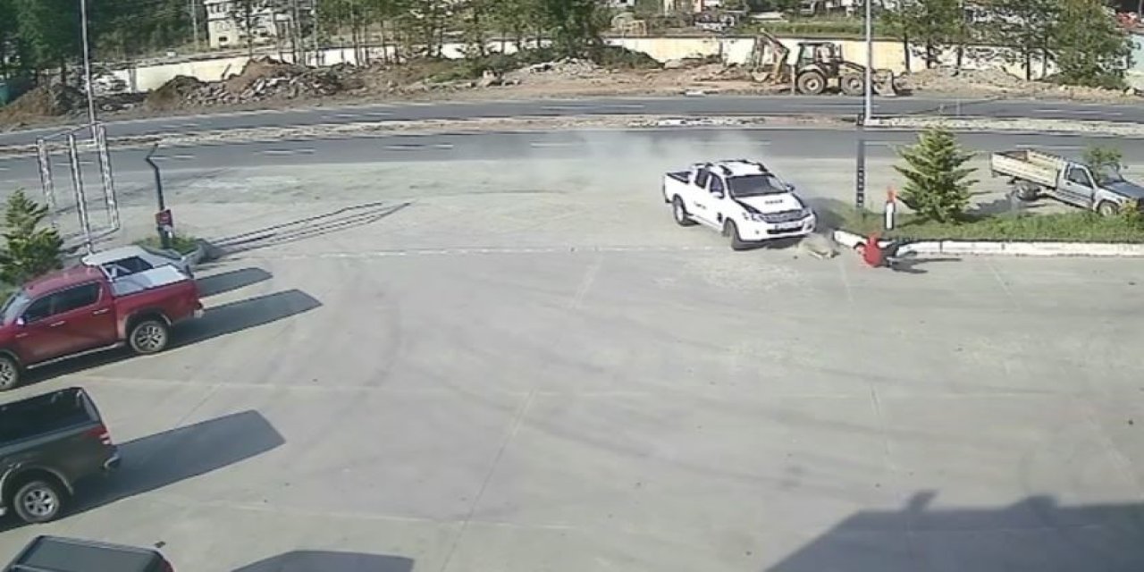 Artvin'de akaryakıt istasyonu çalışanına kamyonet çarptı