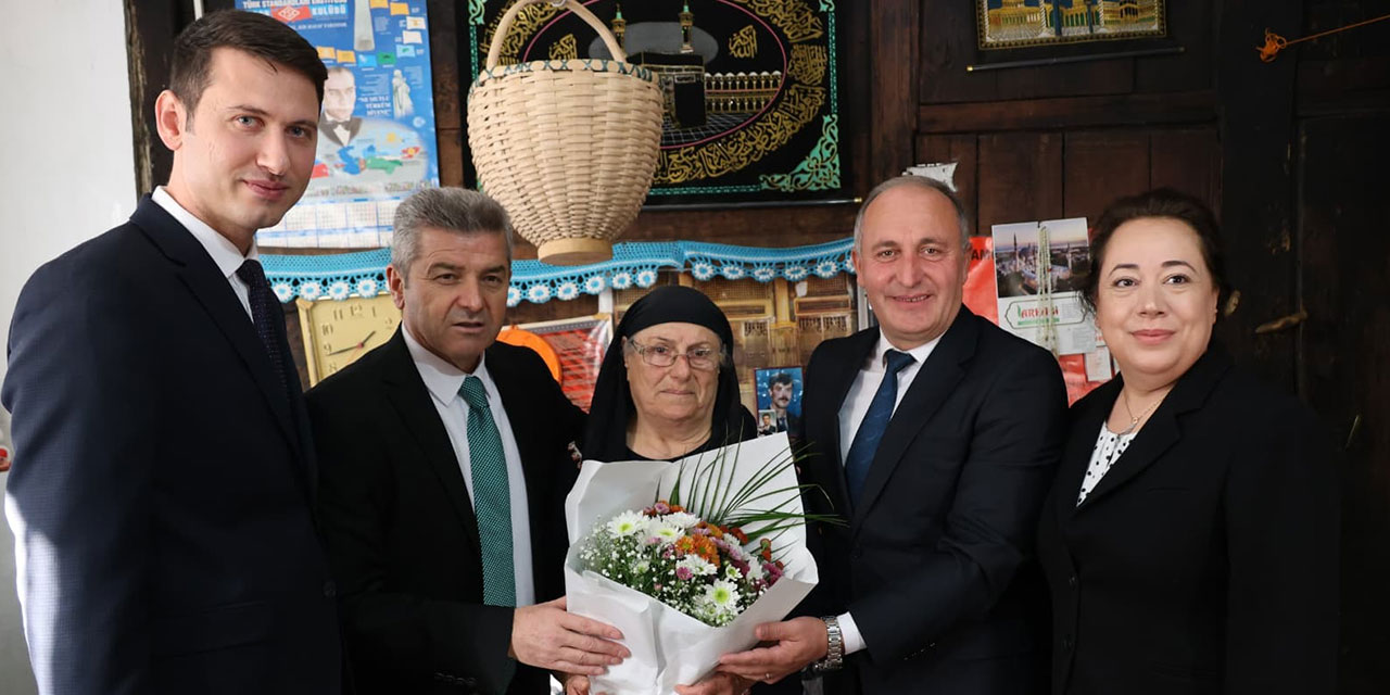 Vali Ergün Arhavi’de ziyaret ve incelemelerde bulundu