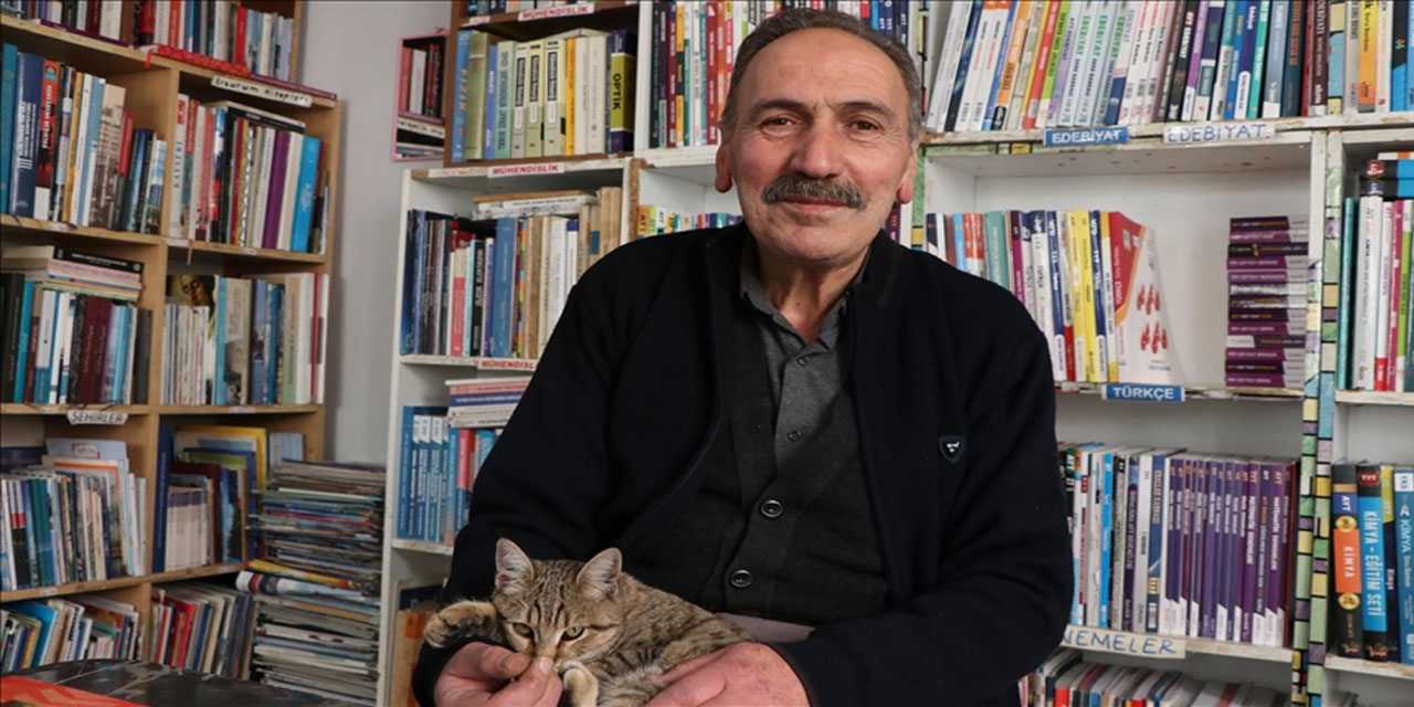 Erzurumlu sahaf 30 yıldır kitaplarla dolu bir hayat yaşıyor